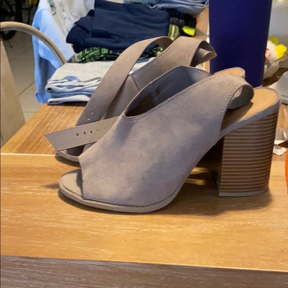 Chunky heel